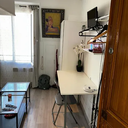 Pretty Montmartre Apartment Paris